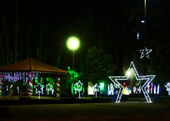 DECORAÇÃO NATALINA EM VERA CRUZ DO OESTE