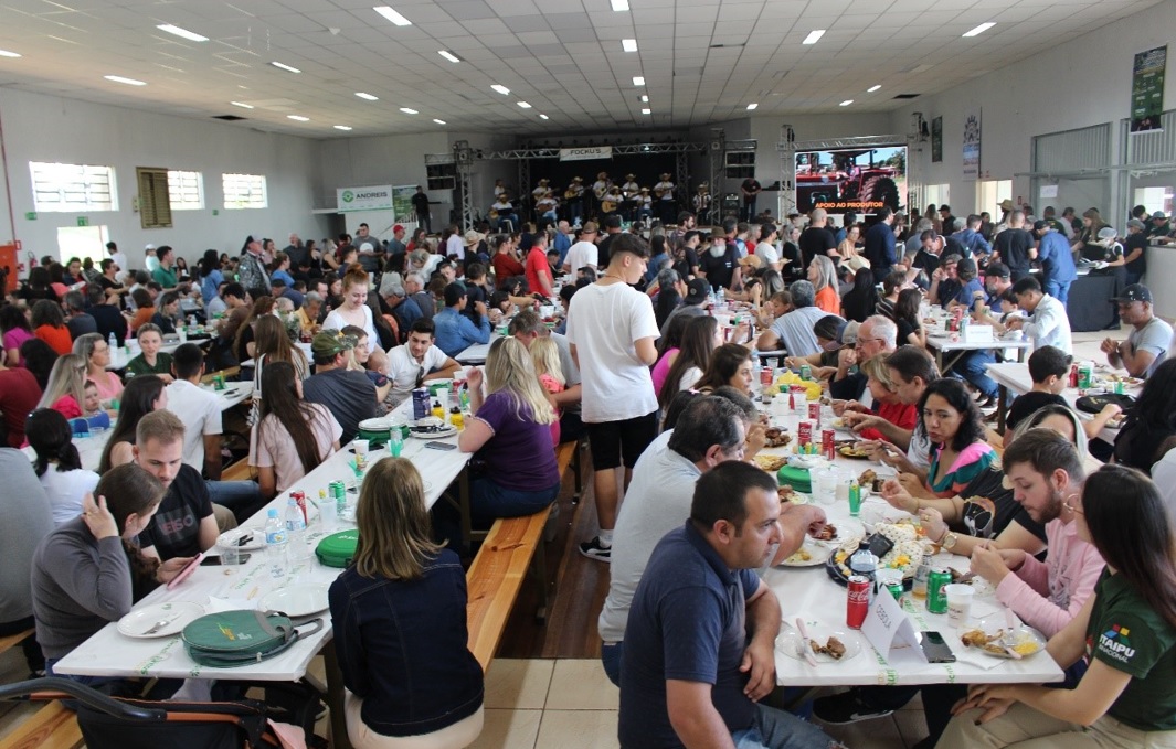 MAIS DE 3.000 PESSOAS PASSARAM PARA PRESTIGIAR AS ATRAÇÕES DA FESTA DO AGRICULTOR 2023